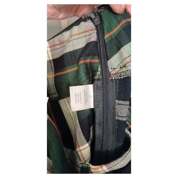 Plaid Skirt - Picture 4 of 6